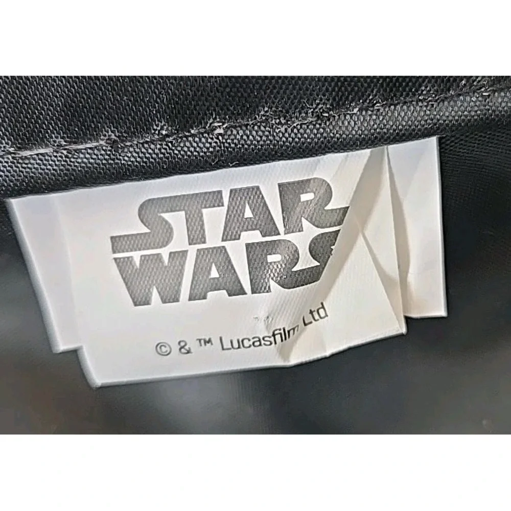 Star Wars Disney Yoda Carry‎ On Suitcase 18 X 8 The Child Most Wanted.